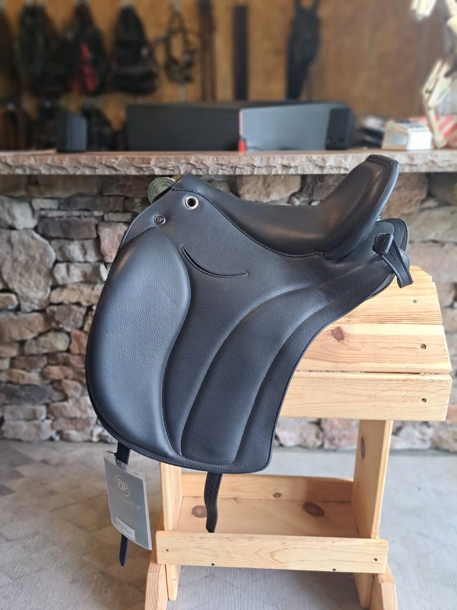 DP Saddlery Majestro 6490