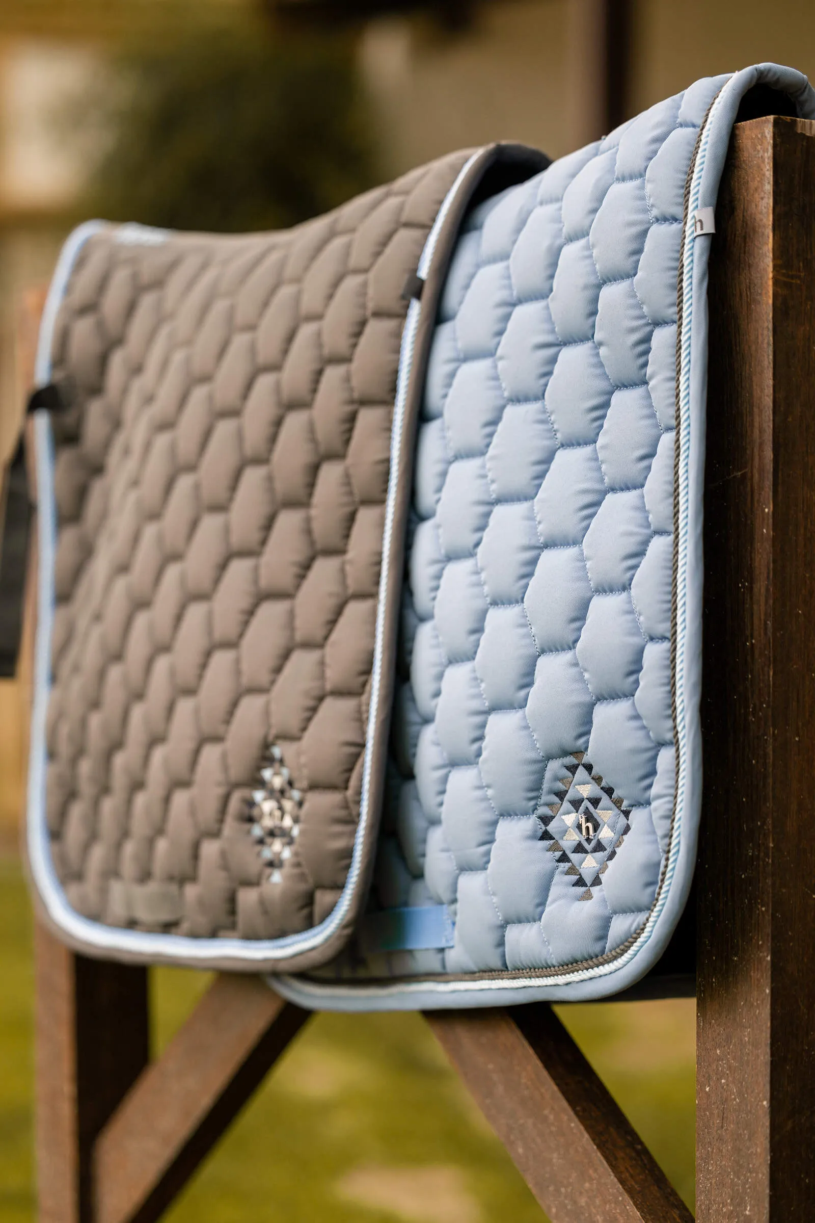 Horze Navajo Dressage Pad- Smoked Pearl Grey