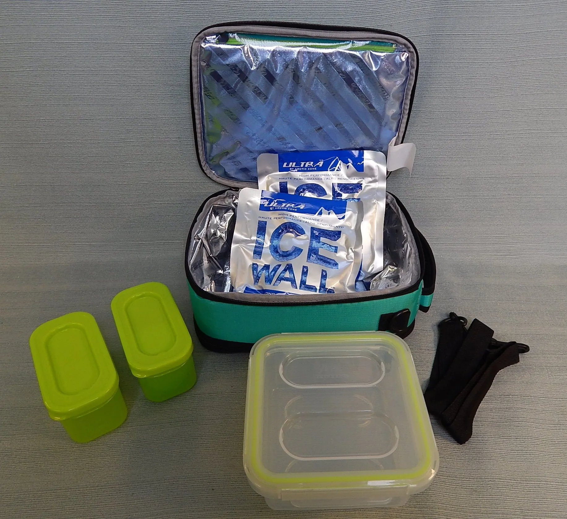 Ultra Artic Zone Cooler Lunch Box - Like New!