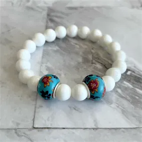 White Shell and Blue Flower Beaded Bracelet